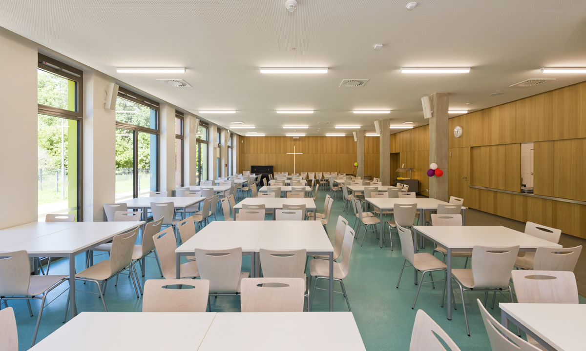 Copyright Michael Miltzow 2023 9928.jpg